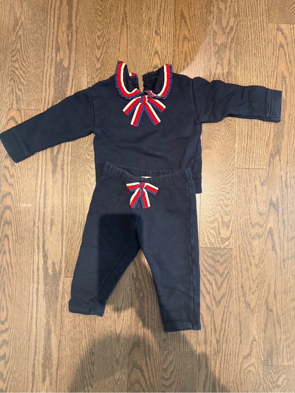 Gucci Kids- Girls Two-Piece Sweatshirt & Jogger Set with Red-White-Blue Ribbon